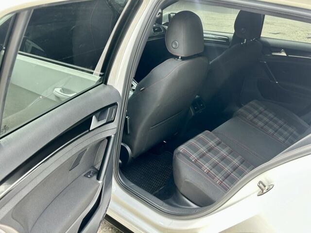 Белый Фольксваген Гольф, объемом двигателя 2 л и пробегом 168 тыс. км за 12999 $, фото 20 на Automoto.ua