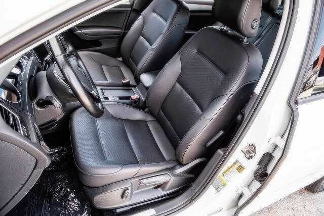 Білий Фольксваген Гольф, об'ємом двигуна 0 л та пробігом 120 тис. км за 10000 $, фото 8 на Automoto.ua