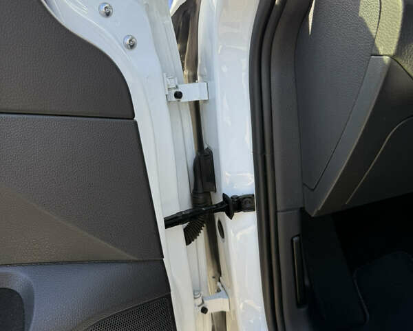 Білий Фольксваген Гольф, об'ємом двигуна 0 л та пробігом 36 тис. км за 12500 $, фото 22 на Automoto.ua