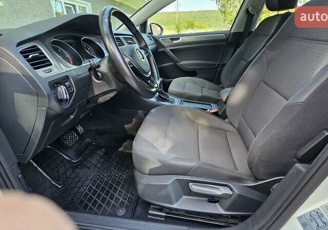 Белый Фольксваген Гольф, объемом двигателя 1.6 л и пробегом 197 тыс. км за 13800 $, фото 30 на Automoto.ua