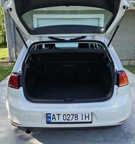 Белый Фольксваген Гольф, объемом двигателя 1.6 л и пробегом 197 тыс. км за 13800 $, фото 3 на Automoto.ua