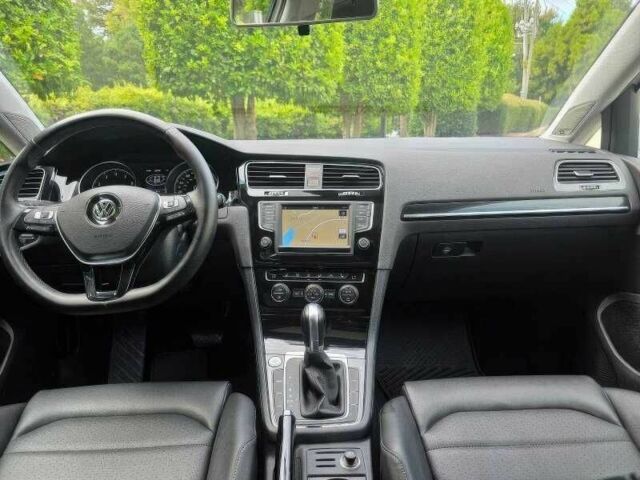 Белый Фольксваген Гольф, объемом двигателя 1.8 л и пробегом 119 тыс. км за 2900 $, фото 10 на Automoto.ua