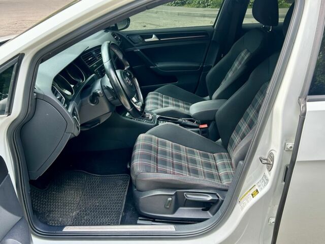 Белый Фольксваген Гольф, объемом двигателя 2 л и пробегом 168 тыс. км за 12999 $, фото 21 на Automoto.ua