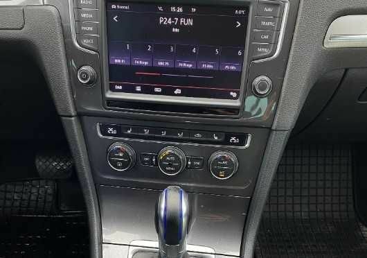 Белый Фольксваген Гольф, объемом двигателя 0 л и пробегом 122 тыс. км за 8200 $, фото 6 на Automoto.ua