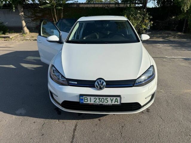 Білий Фольксваген Гольф, об'ємом двигуна 0 л та пробігом 132 тис. км за 9200 $, фото 1 на Automoto.ua