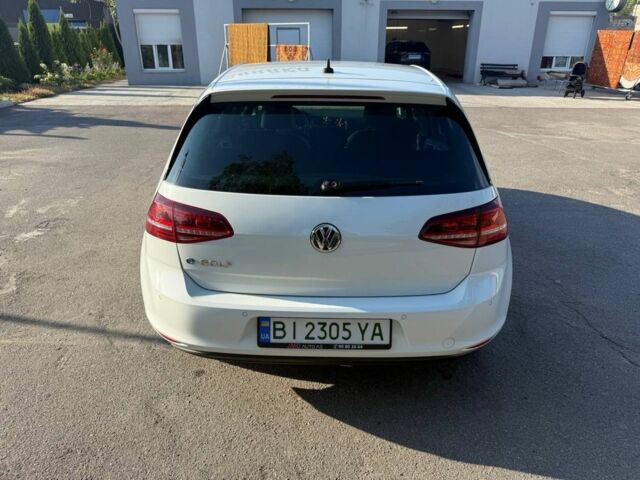 Білий Фольксваген Гольф, об'ємом двигуна 0 л та пробігом 132 тис. км за 9200 $, фото 3 на Automoto.ua