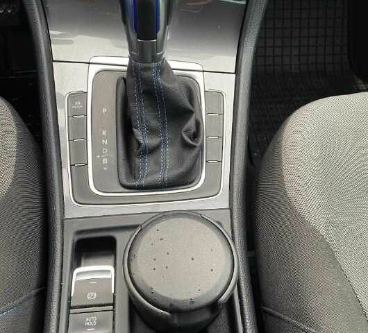 Белый Фольксваген Гольф, объемом двигателя 0 л и пробегом 122 тыс. км за 8200 $, фото 4 на Automoto.ua