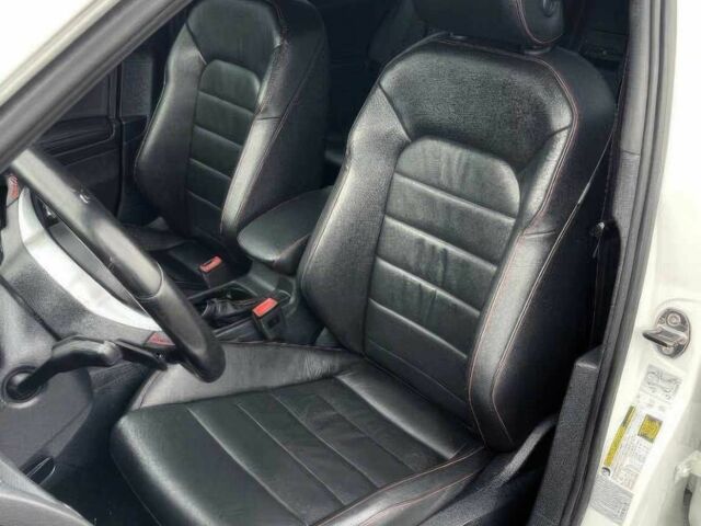 Білий Фольксваген Гольф, об'ємом двигуна 2 л та пробігом 75 тис. км за 6100 $, фото 6 на Automoto.ua