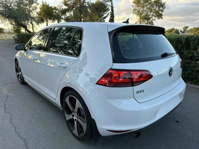 Білий Фольксваген Гольф, об'ємом двигуна 2 л та пробігом 71 тис. км за 4900 $, фото 3 на Automoto.ua