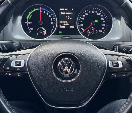 Белый Фольксваген Гольф, объемом двигателя 0 л и пробегом 154 тыс. км за 9900 $, фото 13 на Automoto.ua