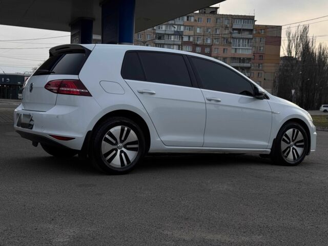 Білий Фольксваген Гольф, об'ємом двигуна 0 л та пробігом 95 тис. км за 8900 $, фото 17 на Automoto.ua