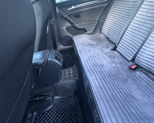 Белый Фольксваген Гольф, объемом двигателя 1.4 л и пробегом 85 тыс. км за 19999 $, фото 66 на Automoto.ua