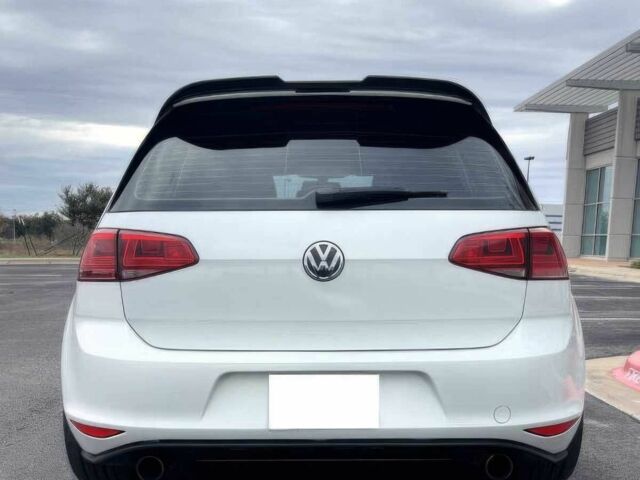 Білий Фольксваген Гольф, об'ємом двигуна 2 л та пробігом 75 тис. км за 6100 $, фото 4 на Automoto.ua