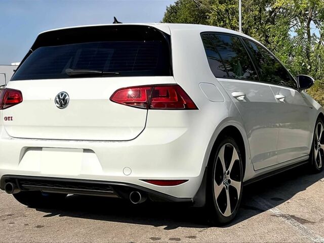 Белый Фольксваген Гольф, объемом двигателя 2 л и пробегом 66 тыс. км за 7800 $, фото 2 на Automoto.ua