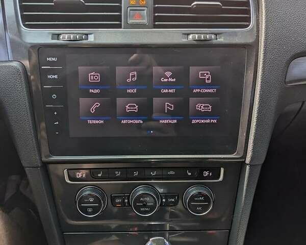 Белый Фольксваген Гольф, объемом двигателя 0 л и пробегом 165 тыс. км за 13200 $, фото 2 на Automoto.ua