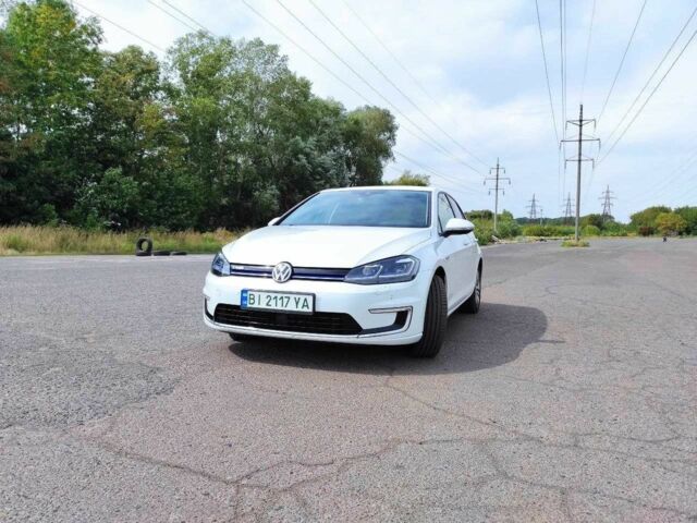 Белый Фольксваген Гольф, объемом двигателя 0 л и пробегом 95 тыс. км за 15999 $, фото 12 на Automoto.ua