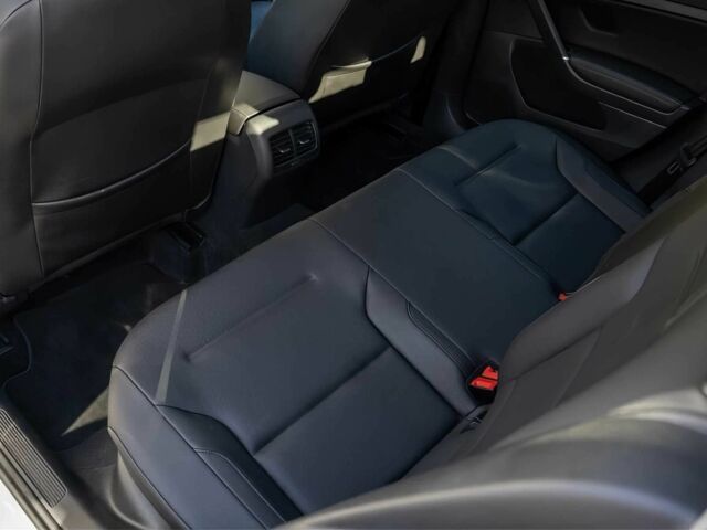 Белый Фольксваген Гольф, объемом двигателя 0 л и пробегом 66 тыс. км за 10000 $, фото 9 на Automoto.ua