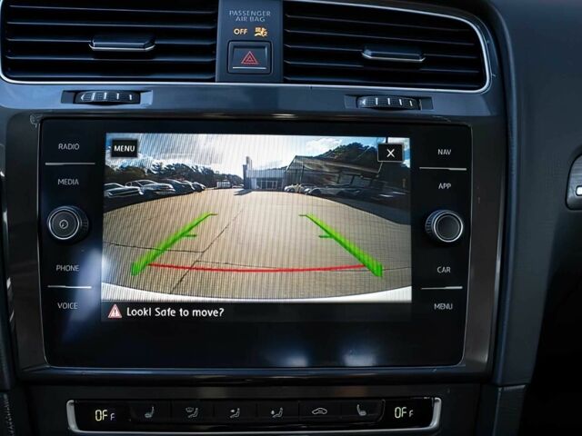 Белый Фольксваген Гольф, объемом двигателя 0 л и пробегом 58 тыс. км за 4500 $, фото 8 на Automoto.ua