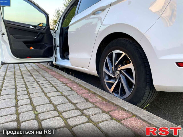 Білий Фольксваген Гольф, об'ємом двигуна 1.6 л та пробігом 203 тис. км за 12300 $, фото 7 на Automoto.ua