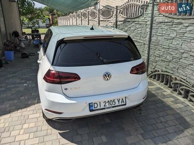 Белый Фольксваген Гольф, объемом двигателя 0 л и пробегом 165 тыс. км за 13200 $, фото 6 на Automoto.ua