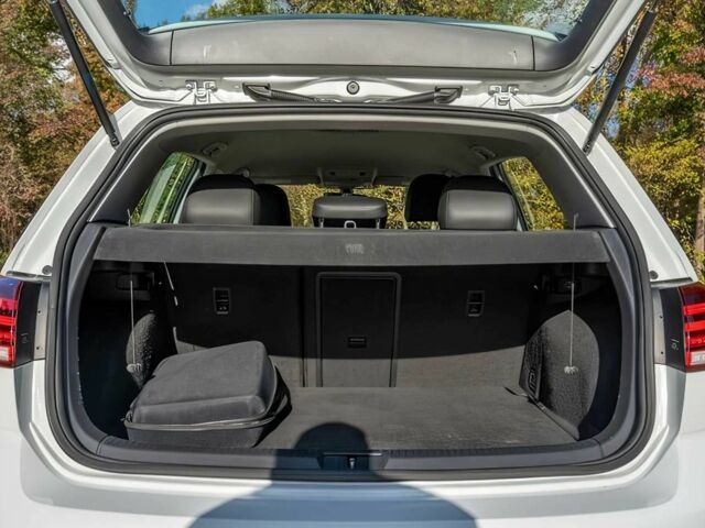 Белый Фольксваген Гольф, объемом двигателя 0 л и пробегом 54 тыс. км за 9900 $, фото 9 на Automoto.ua