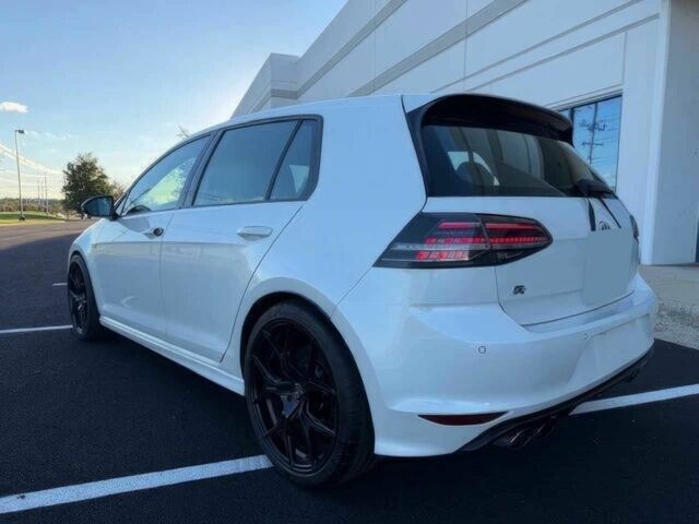 Белый Фольксваген Гольф, объемом двигателя 2 л и пробегом 65 тыс. км за 3500 $, фото 5 на Automoto.ua