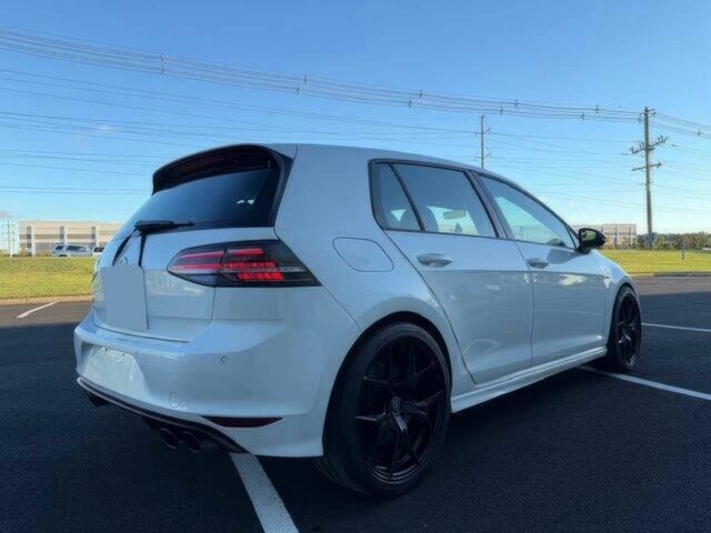 Белый Фольксваген Гольф, объемом двигателя 2 л и пробегом 65 тыс. км за 3500 $, фото 7 на Automoto.ua