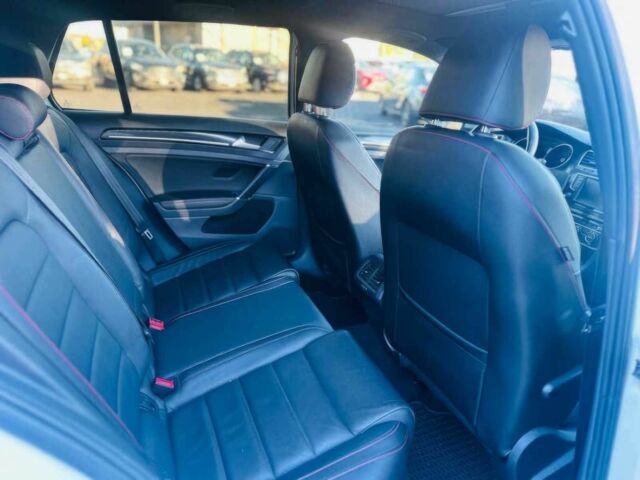 Белый Фольксваген Гольф, объемом двигателя 2 л и пробегом 66 тыс. км за 8700 $, фото 10 на Automoto.ua