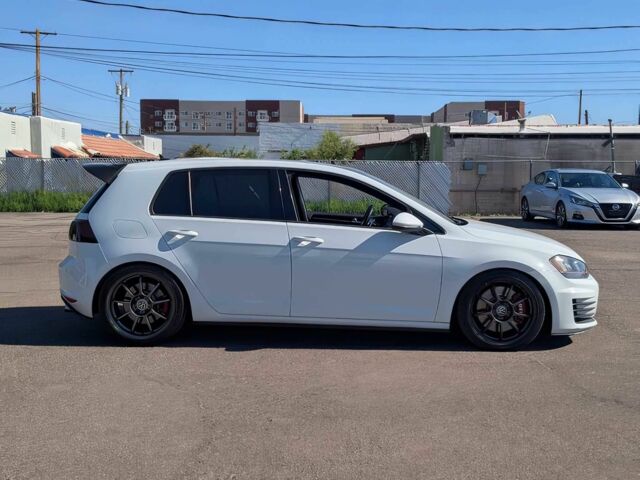 Белый Фольксваген Гольф, объемом двигателя 2 л и пробегом 69 тыс. км за 8000 $, фото 7 на Automoto.ua