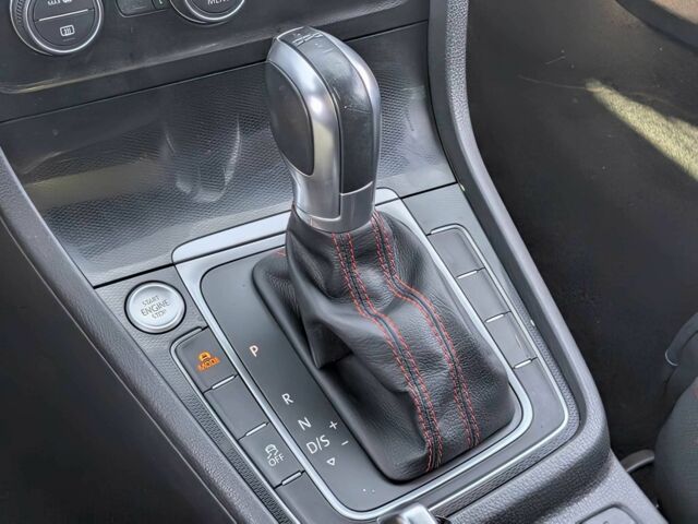 Белый Фольксваген Гольф, объемом двигателя 2 л и пробегом 69 тыс. км за 8000 $, фото 11 на Automoto.ua