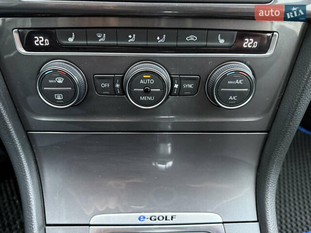 Белый Фольксваген Гольф, объемом двигателя 0 л и пробегом 33 тыс. км за 10800 $, фото 19 на Automoto.ua