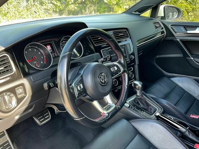 Белый Фольксваген Гольф, объемом двигателя 2 л и пробегом 66 тыс. км за 7800 $, фото 6 на Automoto.ua