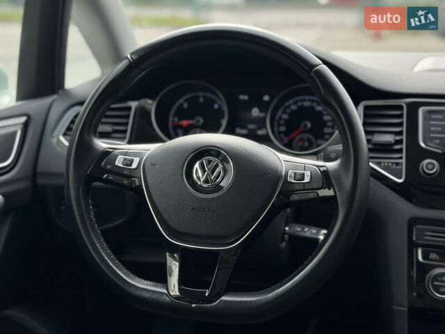 Белый Фольксваген Гольф, объемом двигателя 2 л и пробегом 274 тыс. км за 14299 $, фото 23 на Automoto.ua