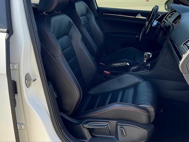 Белый Фольксваген Гольф, объемом двигателя 2 л и пробегом 66 тыс. км за 7800 $, фото 12 на Automoto.ua