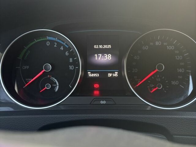 Білий Фольксваген Гольф, об'ємом двигуна 0 л та пробігом 169 тис. км за 12000 $, фото 6 на Automoto.ua