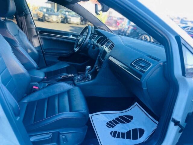 Белый Фольксваген Гольф, объемом двигателя 2 л и пробегом 66 тыс. км за 8700 $, фото 9 на Automoto.ua