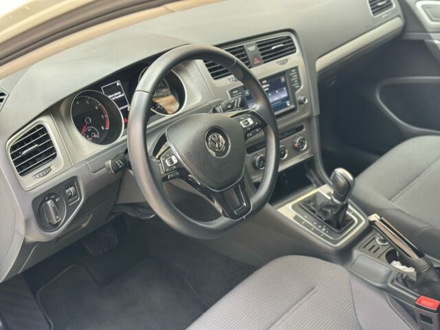 Белый Фольксваген Гольф, объемом двигателя 1.8 л и пробегом 60 тыс. км за 14500 $, фото 4 на Automoto.ua