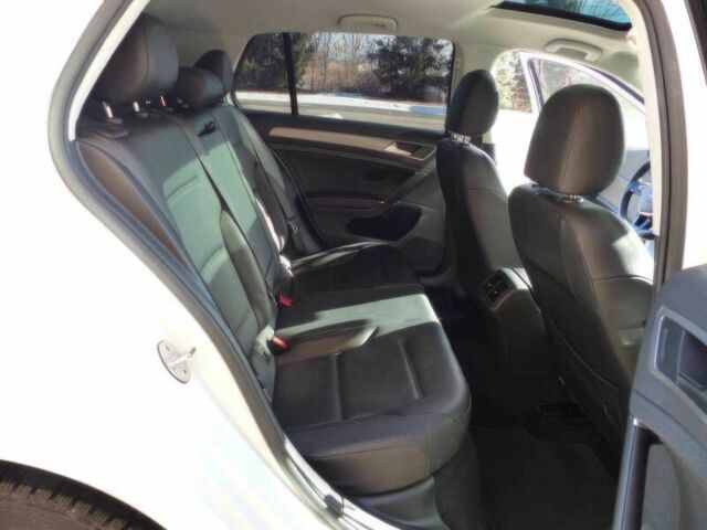 Белый Фольксваген Гольф, объемом двигателя 1.5 л и пробегом 68 тыс. км за 9500 $, фото 9 на Automoto.ua