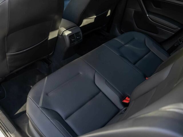 Белый Фольксваген Гольф, объемом двигателя 0 л и пробегом 66 тыс. км за 5500 $, фото 10 на Automoto.ua