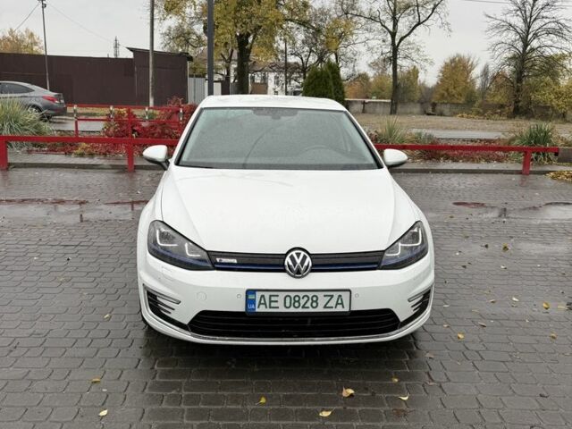 Белый Фольксваген Гольф, объемом двигателя 0 л и пробегом 113 тыс. км за 9200 $, фото 7 на Automoto.ua