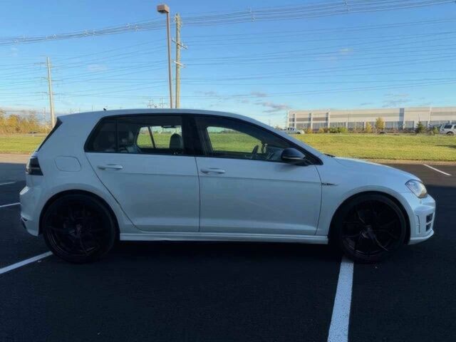 Белый Фольксваген Гольф, объемом двигателя 2 л и пробегом 65 тыс. км за 3500 $, фото 3 на Automoto.ua