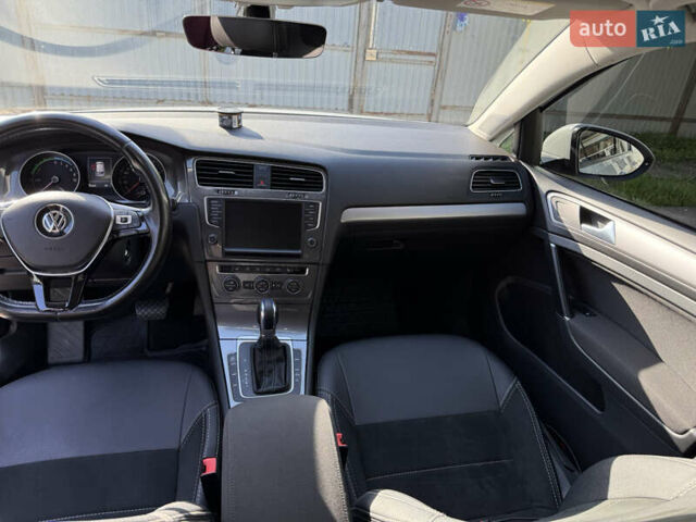 Фольксваген Гольф 2017 в Днепре (Днепропетровске) на Automoto.ua Белый Фольксваген Гольф, объемом двигателя 0 л и пробегом 113 тыс. км за 9200 $, фото 41 на Automoto.ua
