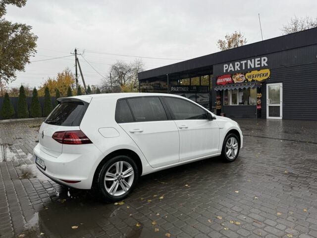 Белый Фольксваген Гольф, объемом двигателя 0 л и пробегом 113 тыс. км за 9200 $, фото 2 на Automoto.ua