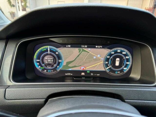 Белый Фольксваген Гольф, объемом двигателя 0 л и пробегом 139 тыс. км за 14000 $, фото 5 на Automoto.ua