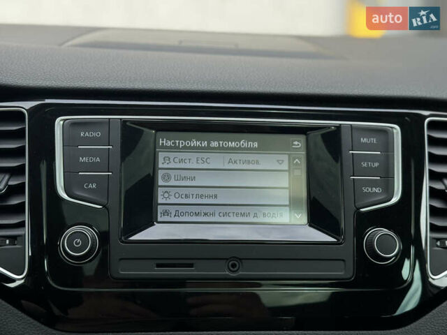 Белый Фольксваген Гольф, объемом двигателя 2 л и пробегом 274 тыс. км за 14299 $, фото 32 на Automoto.ua