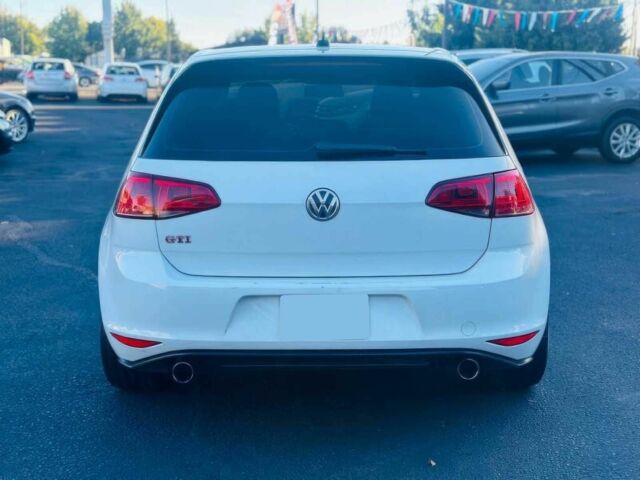 Белый Фольксваген Гольф, объемом двигателя 2 л и пробегом 66 тыс. км за 8700 $, фото 6 на Automoto.ua