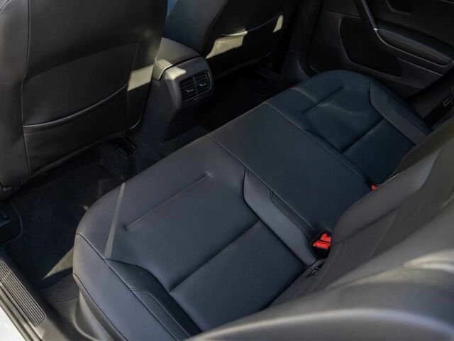 Белый Фольксваген Гольф, объемом двигателя 0 л и пробегом 63 тыс. км за 8200 $, фото 9 на Automoto.ua