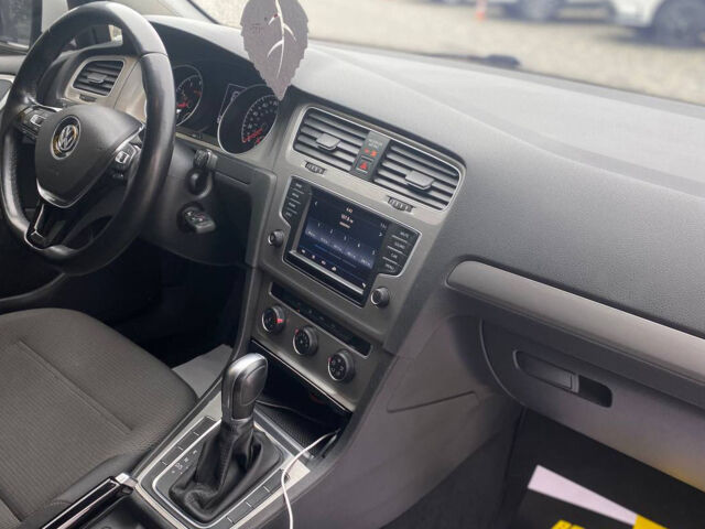 Белый Фольксваген Гольф, объемом двигателя 1.8 л и пробегом 124 тыс. км за 13800 $, фото 16 на Automoto.ua