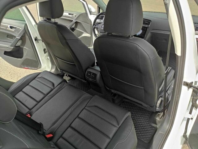 Белый Фольксваген Гольф, объемом двигателя 0 л и пробегом 95 тыс. км за 15999 $, фото 22 на Automoto.ua