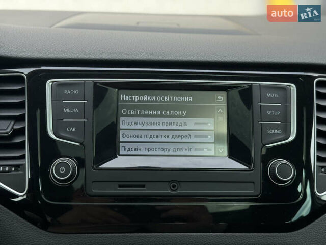 Белый Фольксваген Гольф, объемом двигателя 2 л и пробегом 274 тыс. км за 14299 $, фото 33 на Automoto.ua